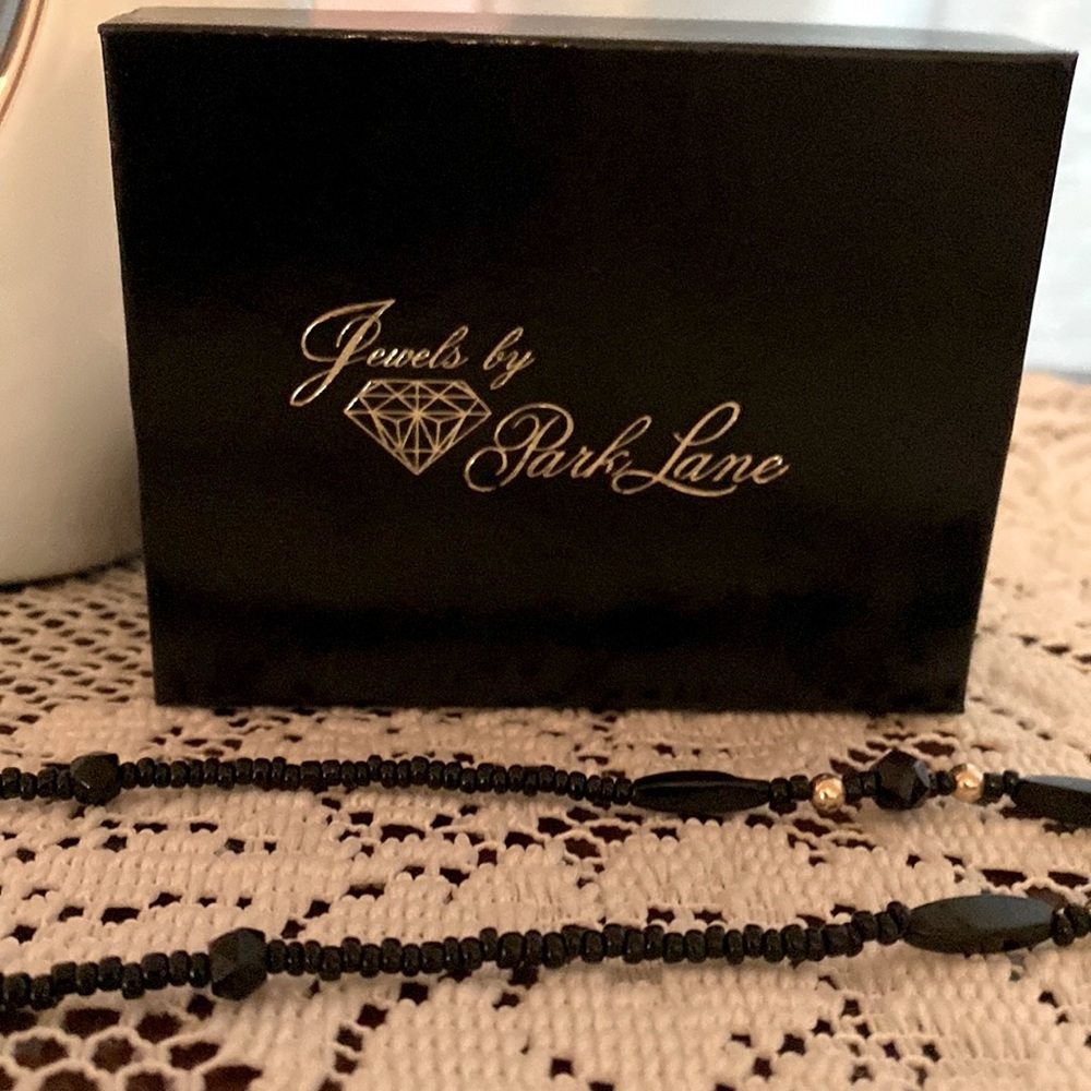 NWOT JEWELS BY PARK LANE 13” NECKLACE.